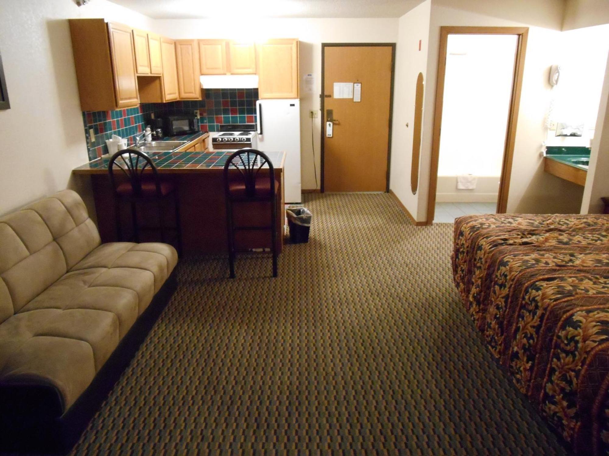 Howard Johnson By Wyndham Wichita Airport Exterior foto