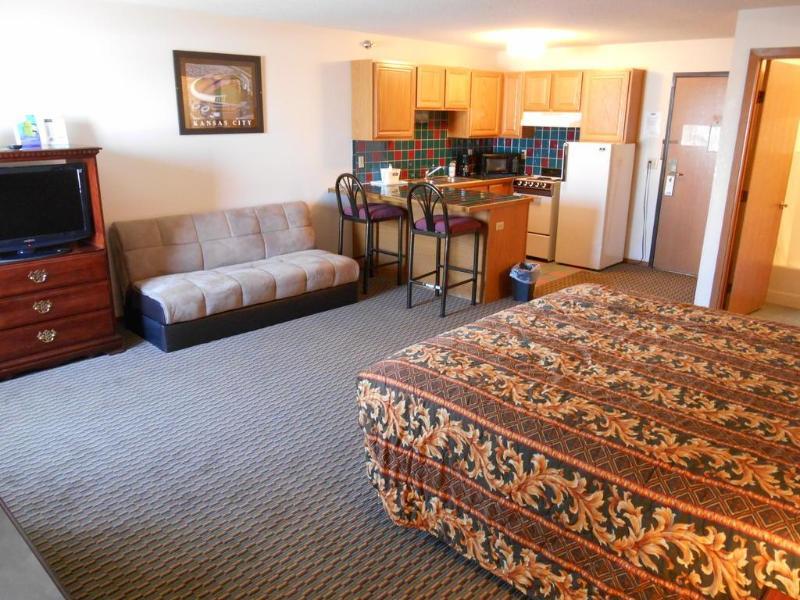 Howard Johnson By Wyndham Wichita Airport Exterior foto